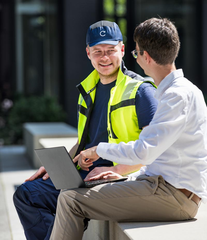 employees-discussing.jpg