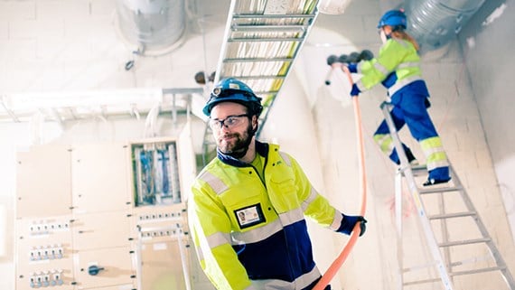 Tekniker ute på uppdrag